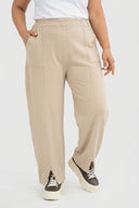 Bríste Cniotáilte 'Cotture' – Bog Teagmháil, Gearradh Stíleach & Aerúil