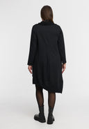 Gúna 'Lunet' – nua-aimseartha, galánta & le dearadh láidir carachtair