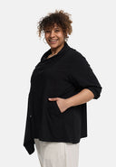 Casaco 'Valeria' – leve, assimétrico e moderno