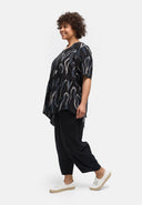 Túnaic 'Maris' – éadrom, ealaíonta & ildánach le stíl a chur air