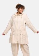 'Livia' Välikausitakki – pehmeä, yksityiskohtainen ja nykyaikainen