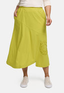 Saia 'Livia' – Linha A, assimétrica e elástica