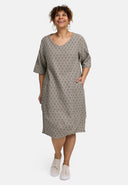 Vestido 'Olina' – leve, estruturado e com elasticidade suave